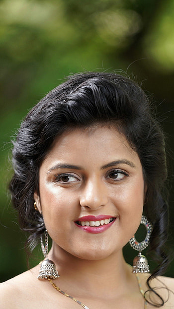 Richa Kalra, telugu model HD phone wallpaper