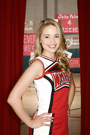 Quinn Fabray, Glee TV series, Iconic character, Memorable moments HD phone wallpaper