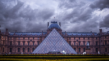 Louvre Museum, Paris HD wallpaper
