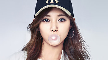 Kpop girl Tzuyu, MLB bubble, Asian , Pop culture HD wallpaper