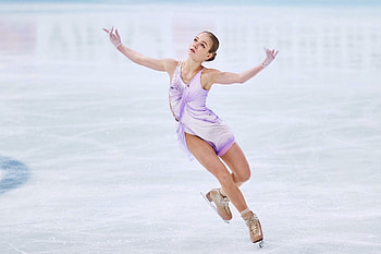 Alexandra Trusova figure skating, Stunning performances HD wallpaper
