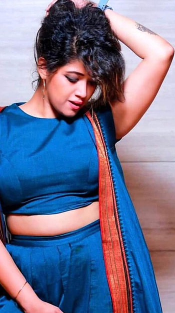 Abhirami Suresh, mallu actress, singer, seductive HD phone wallpaper