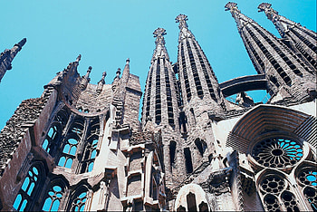 Barcelona cityscape, Urban allure, Captivating beauty, Architectural wonders HD wallpaper