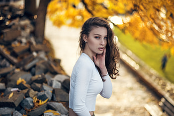 Girl Portrait In Depth Of Field, girls, model HD wallpaper