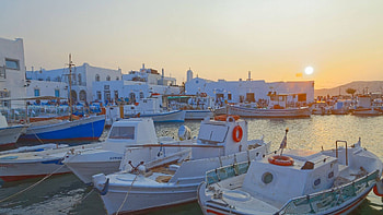 Fhre nach Paros: Informationen, Routen, Fhrgesellschaften, Seereise HD wallpaper