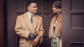 Finn Cole, posted by Zoey Thompson HD wallpaper