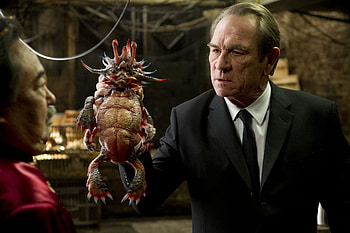 Men In Black, Extraterrestrial agents, Sci-fi comedy, Will Smith HD wallpaper