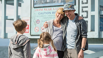 Hector and the Search for Happiness (2022) movie HD wallpaper