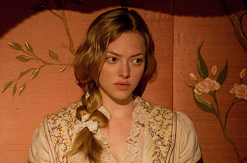 Amanda Seyfried regrets, Unhappy with weak singing, Les Misrables, Indiewire HD wallpaper