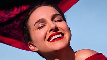 Natalie Portman, Girl, Model, Smiley, Red, Dress, Sky, Blue, Background, Closeup, hoot Girls HD wallpaper