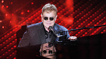 Elton John, Legendary musician, Iconic , Timeless songs HD wallpaper