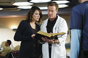 John C. McGinley, Scrubs, Dr. Cox's wristband HD wallpaper
