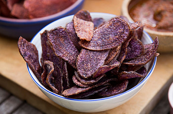 Purple sweet potato, Chips (Crisps) HD wallpaper