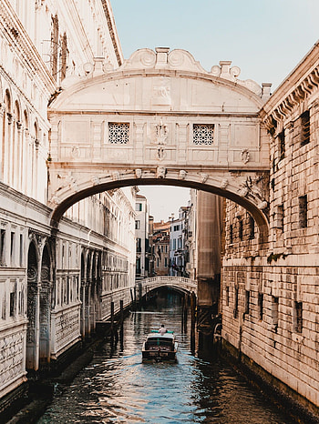 Bridge of Sighs, Traveler's delight, Hidden gem, Venetian adventures HD phone wallpaper