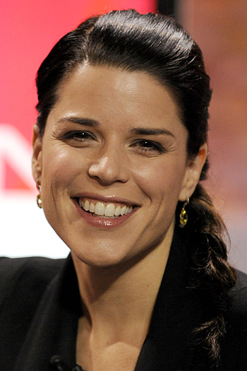 Neve Campbell, Celebrity bio, Career highlights, Personal background HD phone wallpaper