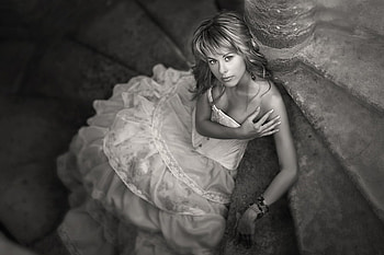 BEAUTY IN PORTRAIT, blonde, graphy, portrait, bw, dress, woman, beauty HD wallpaper