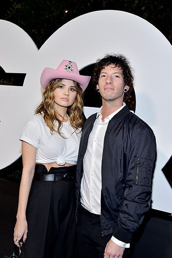 Josh Dun, Debby Ryan, Geheime Hochzeit, Fotoshooting HD phone wallpaper