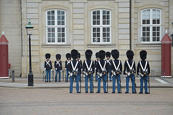 Amalienborg Palace, New Year's Address, Queen of Denmark, Royal Tradition HD wallpaper