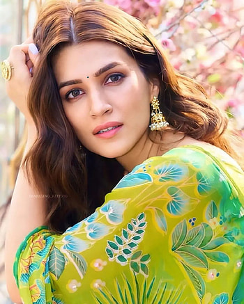 Kriti sanon, people_in_nature, lip HD phone wallpaper