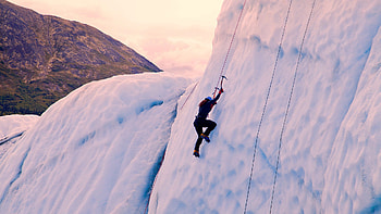 Beginner's guide to ice climbing, Tips and tricks, Essential gear, Exciting routes HD wallpaper