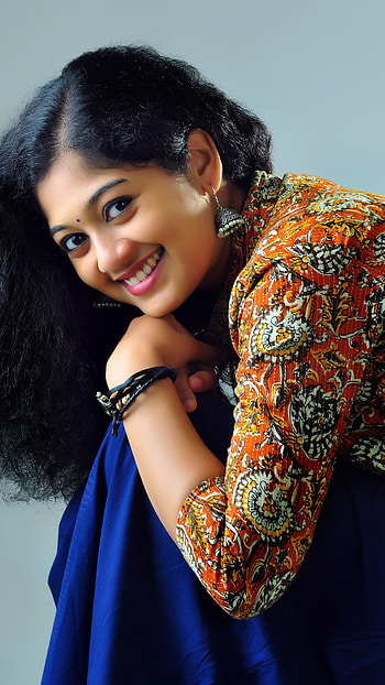 Neeraja, malayalam actress, model, beautiful HD phone wallpaper