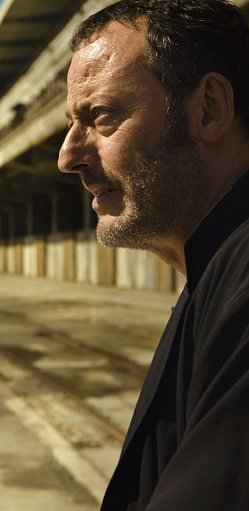 Jean Reno, Celebrity status, Movie icon, Film industry HD phone wallpaper