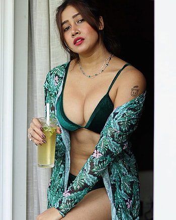 Sofia Ansari, chest, hair HD phone wallpaper