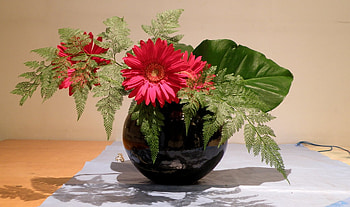 ikebana, gerberas, still life, red, beautiful, flowers HD wallpaper