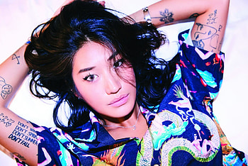 Peggy Gou, Enchanting performances, Festival sensation, Finsbury Park HD wallpaper