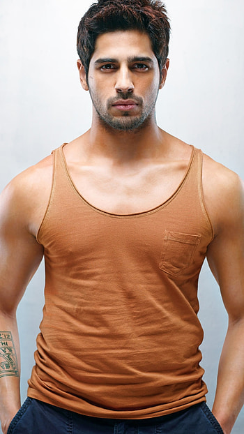 Sidharth Malhotra, Sidharth Malhotra Handsome Actor HD phone wallpaper