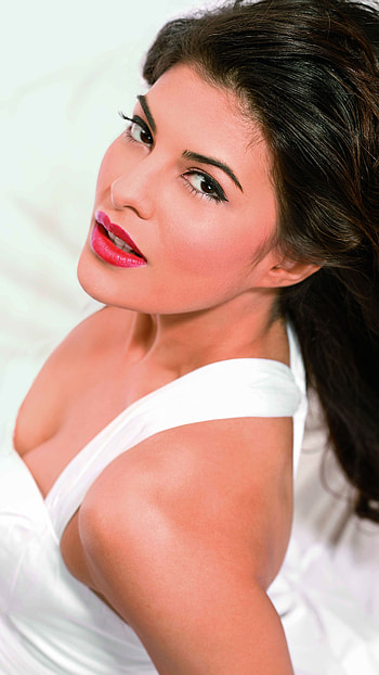 Jacqueline Fernandez, bollywood actress, beauty HD phone wallpaper
