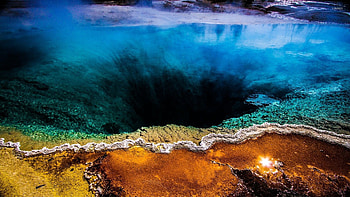 Yellowstone National Park, Stunning , Nature's masterpiece, Captivating backgrounds HD wallpaper