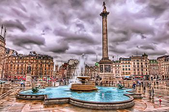 Trafalgar Square, England's capital, Wide panoramic view, United Kingdom beauty HD wallpaper